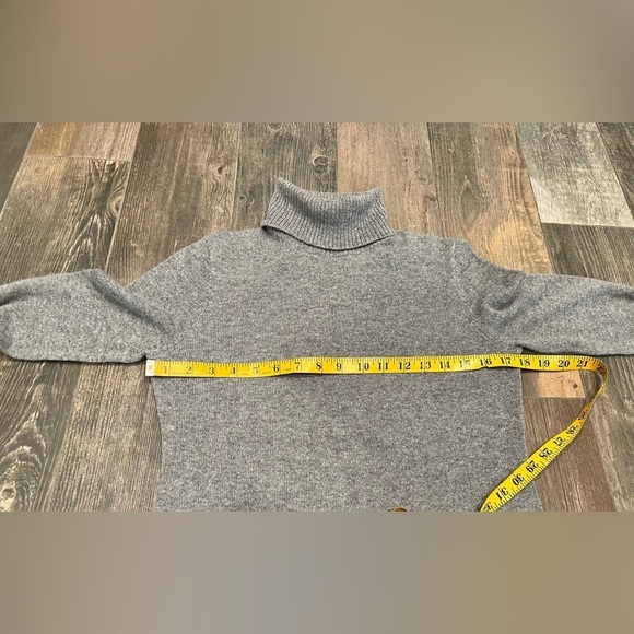 Peck & Peck Luxury 2ply 100% gray Cashmere Pullover Sweater T-neck sz medium - Picture 2 of 4